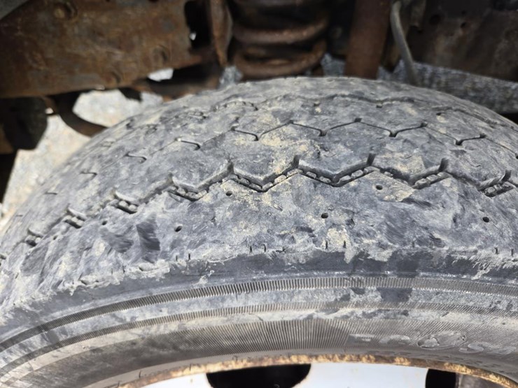 2006-ford-f550-image-57