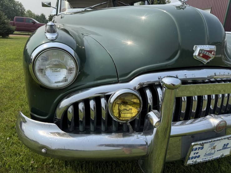 #1062-•-1949-buick-series-50-super-sedan-image-24