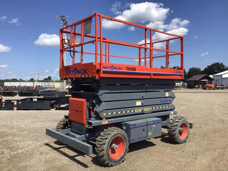 2006-skyjack-sj8243rt-image-3