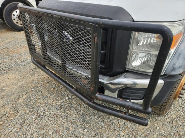 2011-ford-f550-image-10