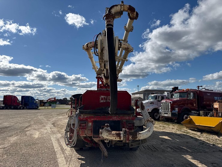 ford-l8000-image-3