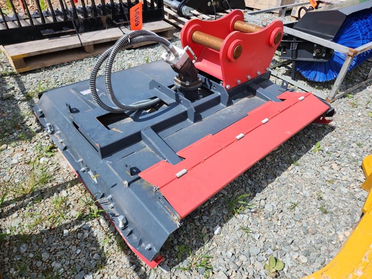 caterpillar-320-image-1