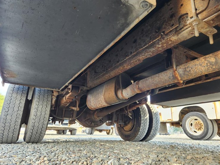 2006-ford-f550-image-47