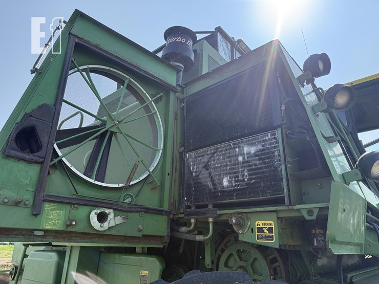 john-deere-8820-image-52