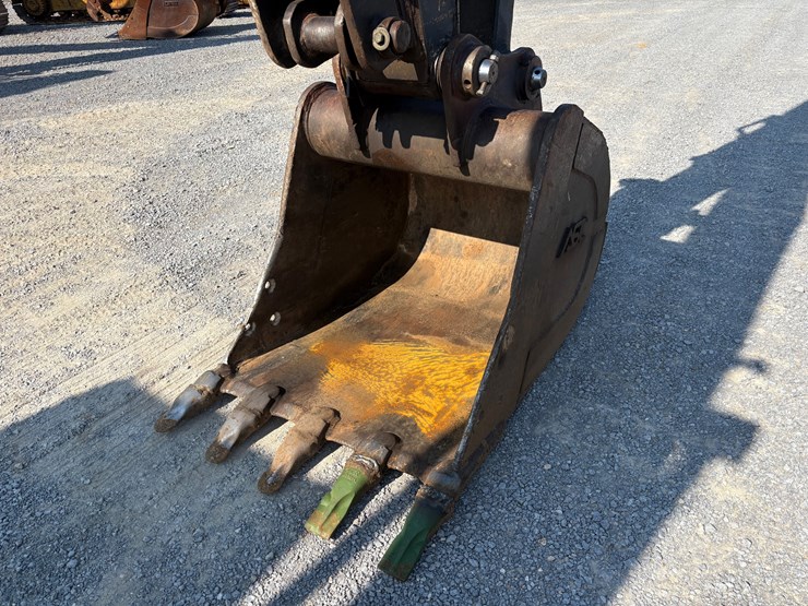 volvo-ec140b-lc-image-15