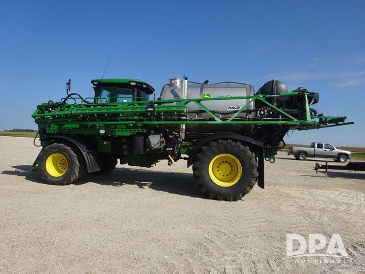 2021-john-deere-f4365-image-44