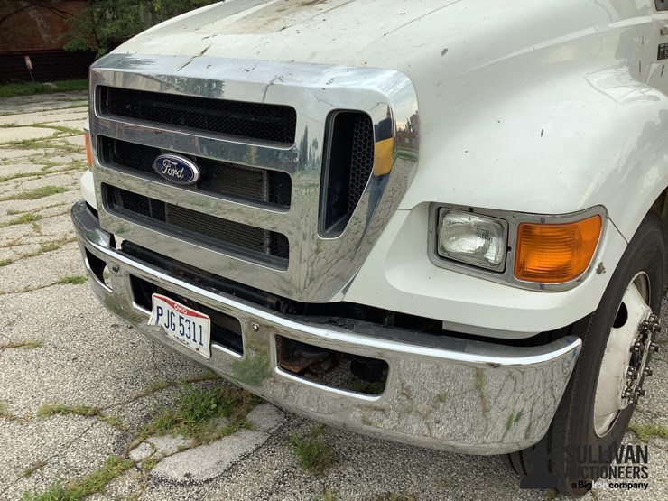 2015-ford-f650-image-14