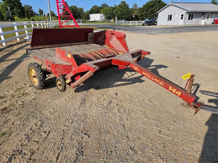 new-holland-144-image-7