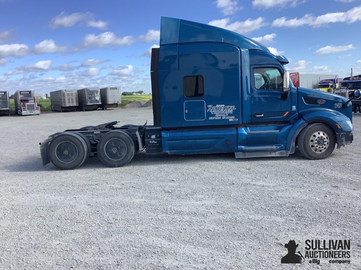 2019-peterbilt-579-image-4