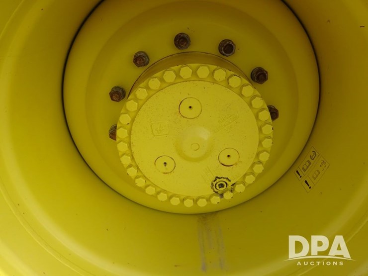 2019-john-deere-f4365-image-54