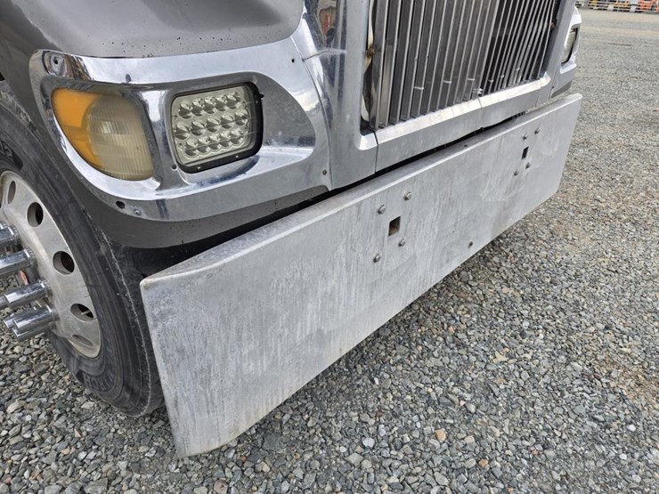 2007-international-9900i-image-9