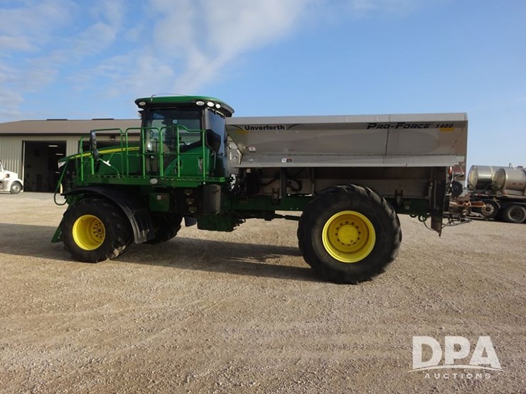 2019-john-deere-f4365-image-31