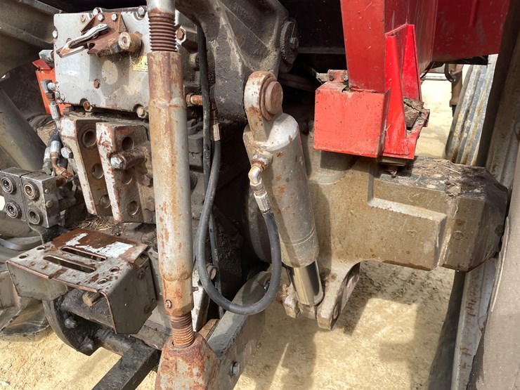 massey-ferguson-2705-image-50