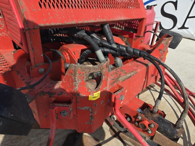 kubota-v3300t-image-13