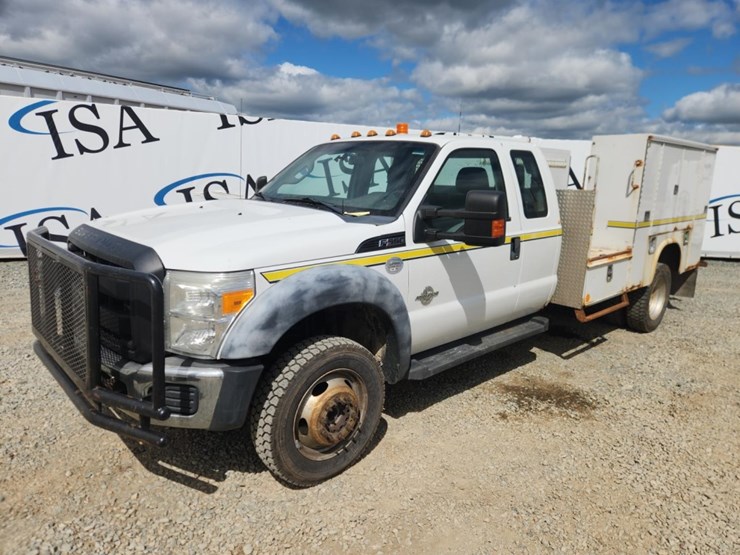 2011-ford-f550-image-1