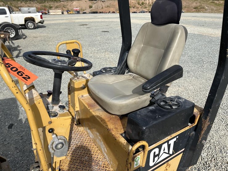 caterpillar-cb-224c-image-42