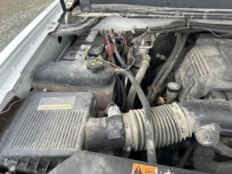 2011-chevrolet-2500hd-image-34