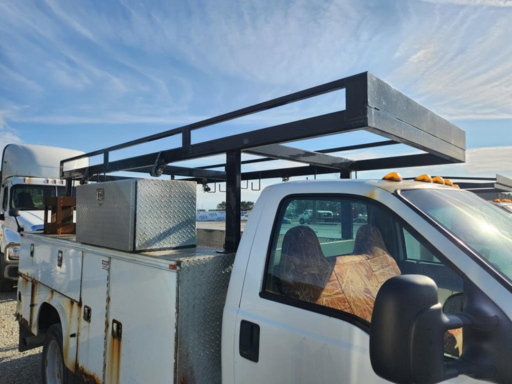 2006-ford-f550-image-30