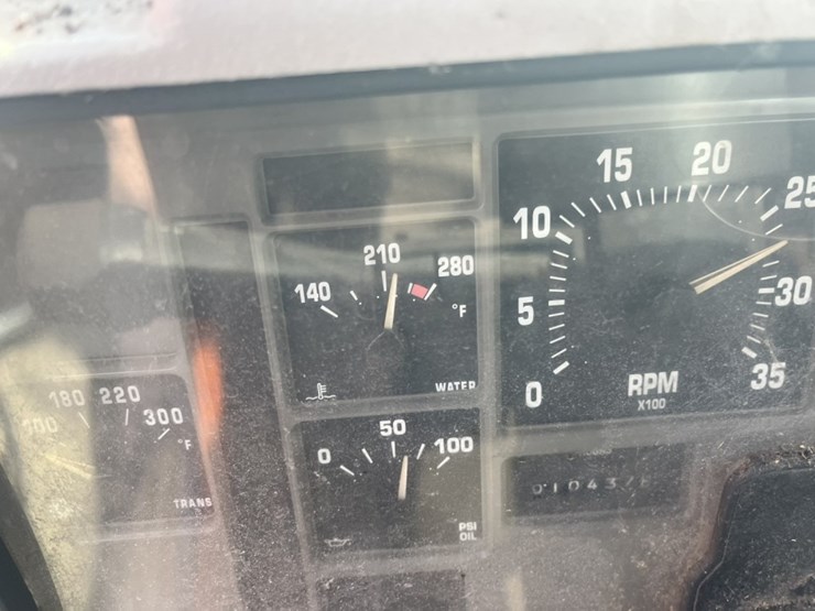 #2688-•-1998-navistar-2674-6x4-day-cab-truck-tractor-image-63