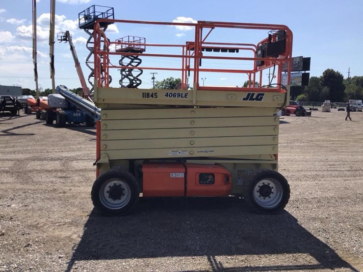 2002-jlg-4069le-image-5
