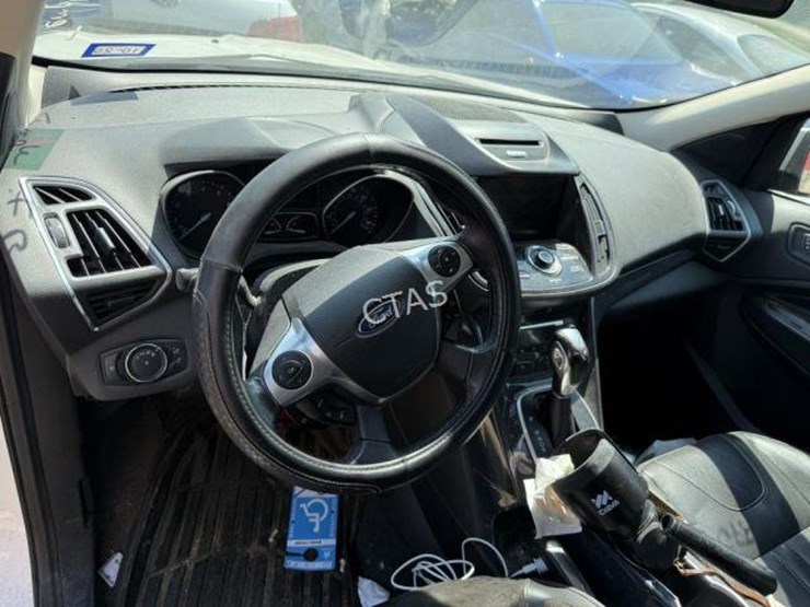 2013-ford-escape-titanium-image-11