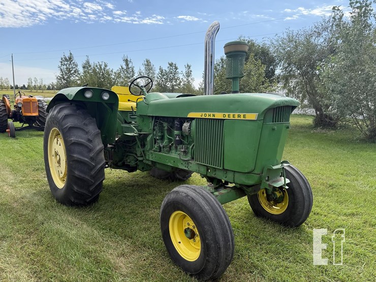 john-deere-4440-image-3