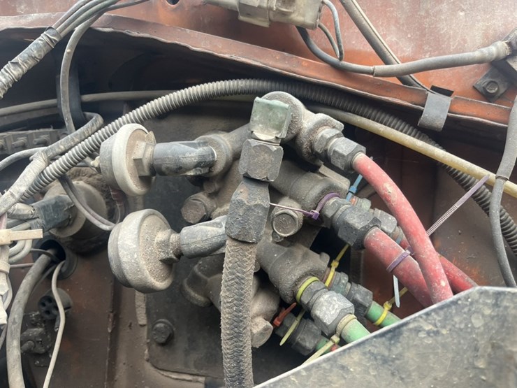 1993-ford-l9000-image-16