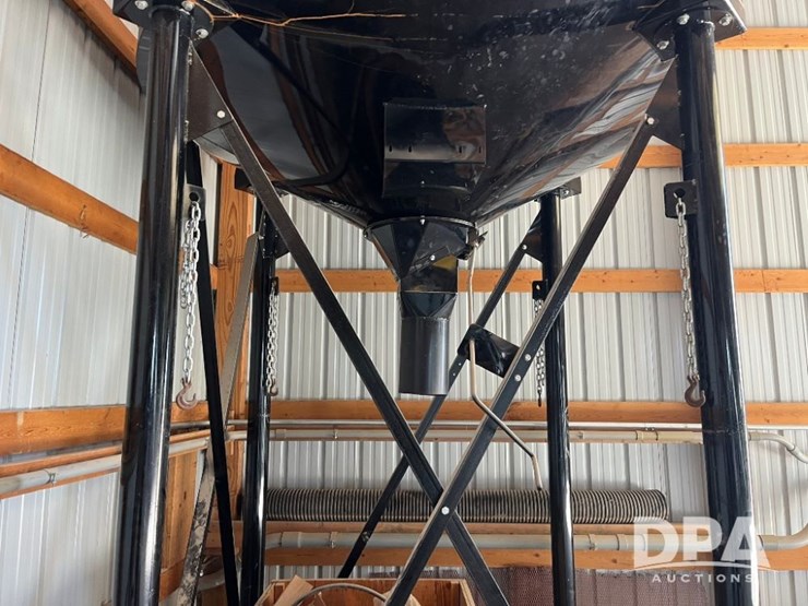 usc-seed-hopper-(jn2951)-image-3