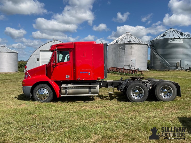 1998-freightliner-flc112-image-8