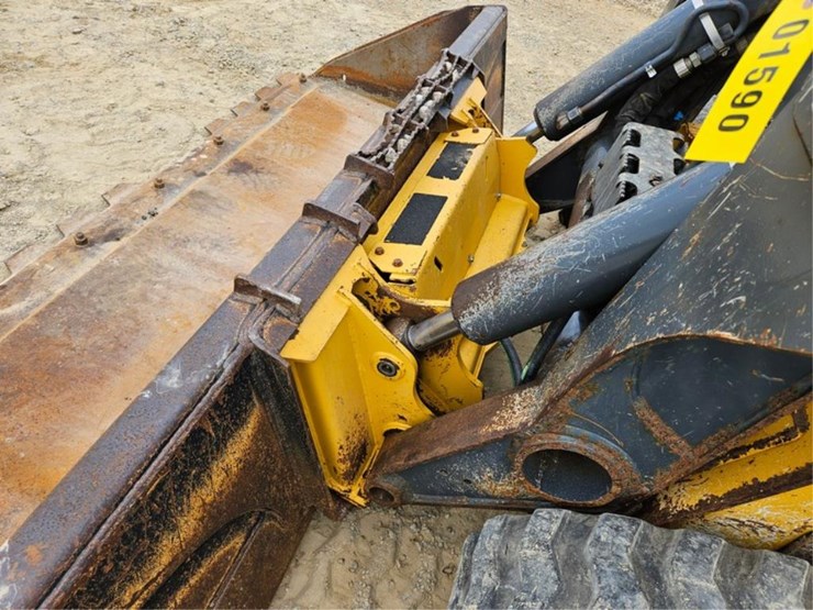 deere-331g-image-12