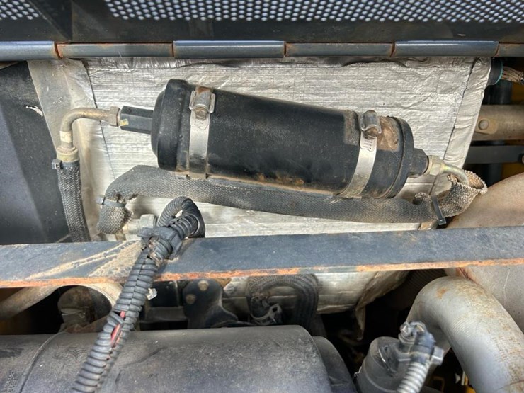 2012-deere-333d-image-28