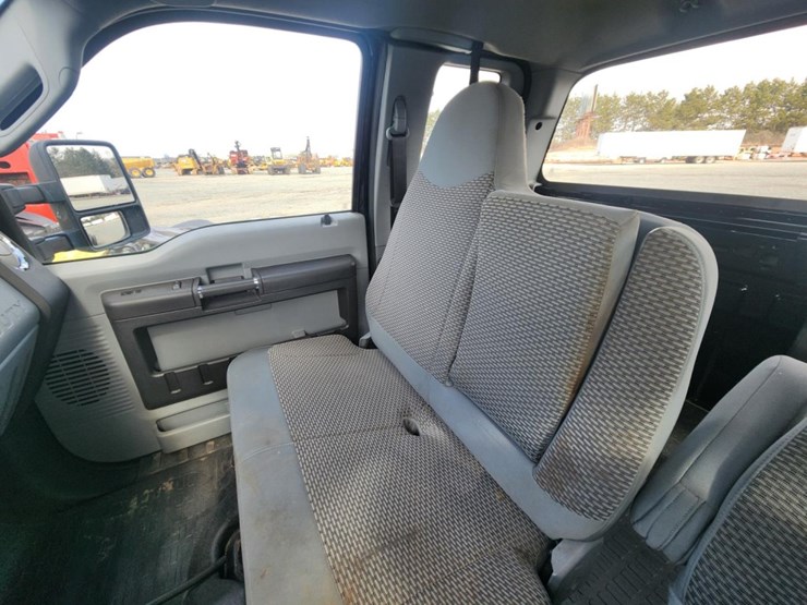 2013-ford-f650-xlt-image-22