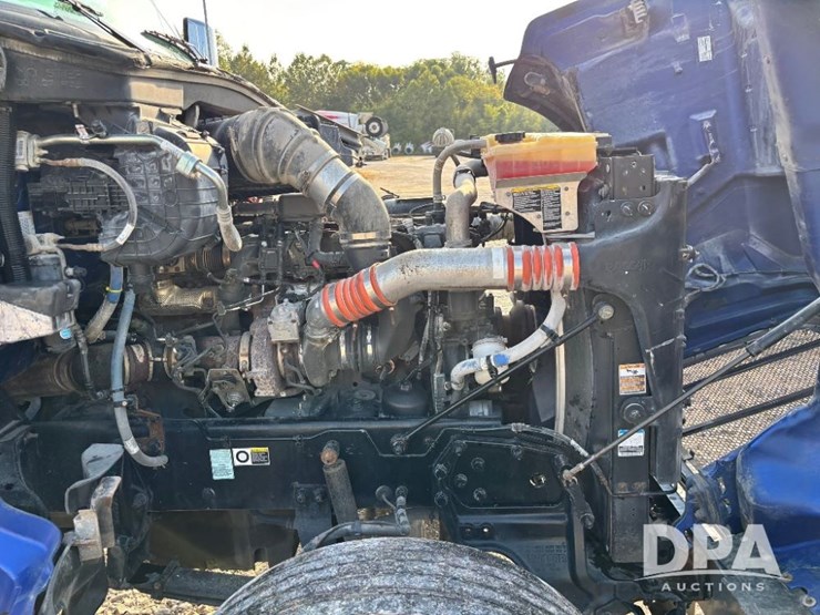 2019-peterbilt-567-image-68