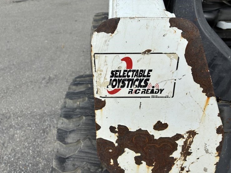 2021-bobcat-s590-image-8