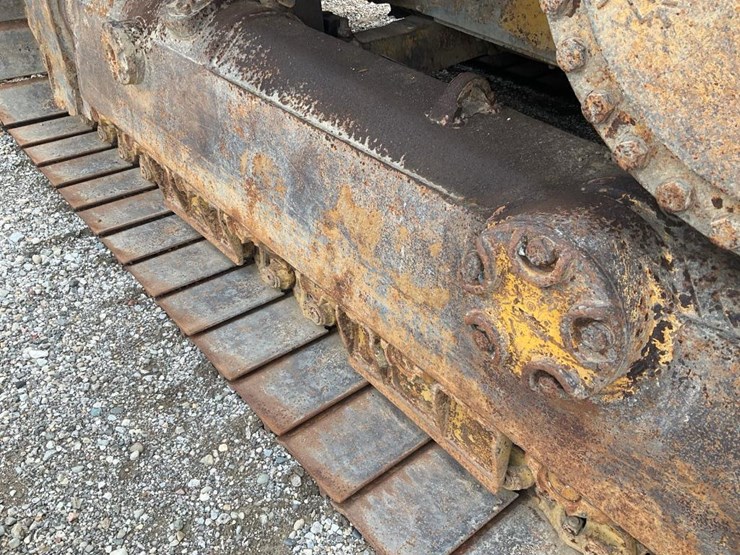 2012-caterpillar-d6t-lgp-image-23