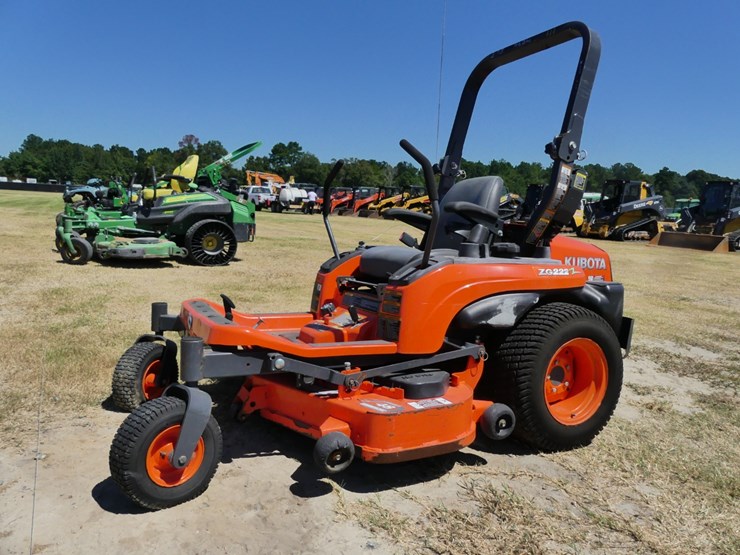 2011-kubota-zg222-image-1