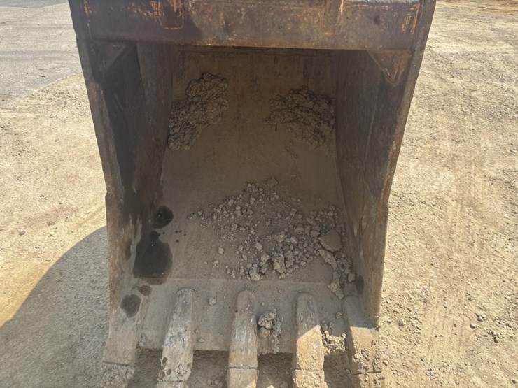 2006-deere-160c-lc-image-31