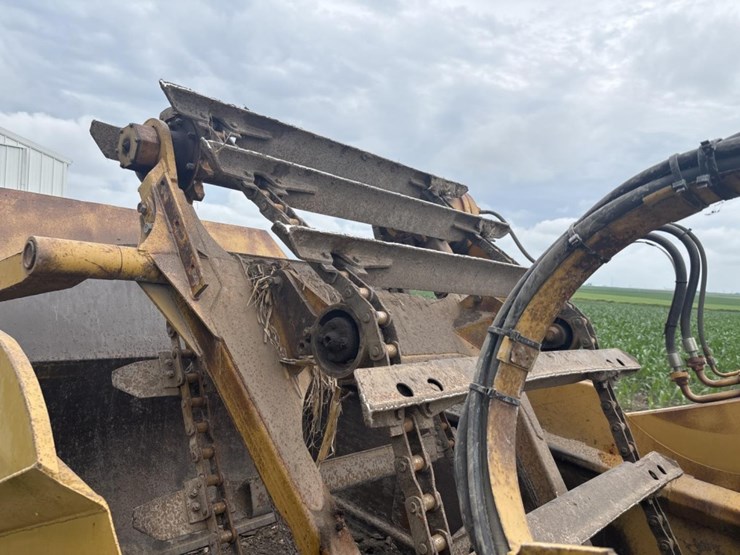 caterpillar-613b-image-17