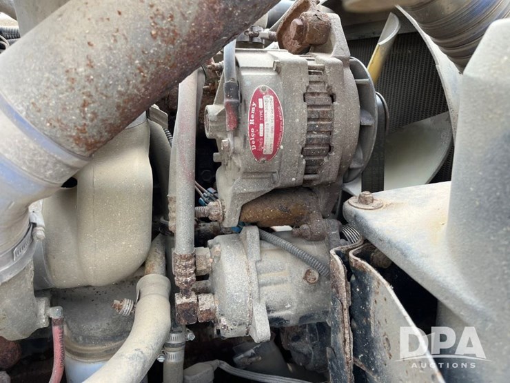 2000-freightliner-fl70-image-69