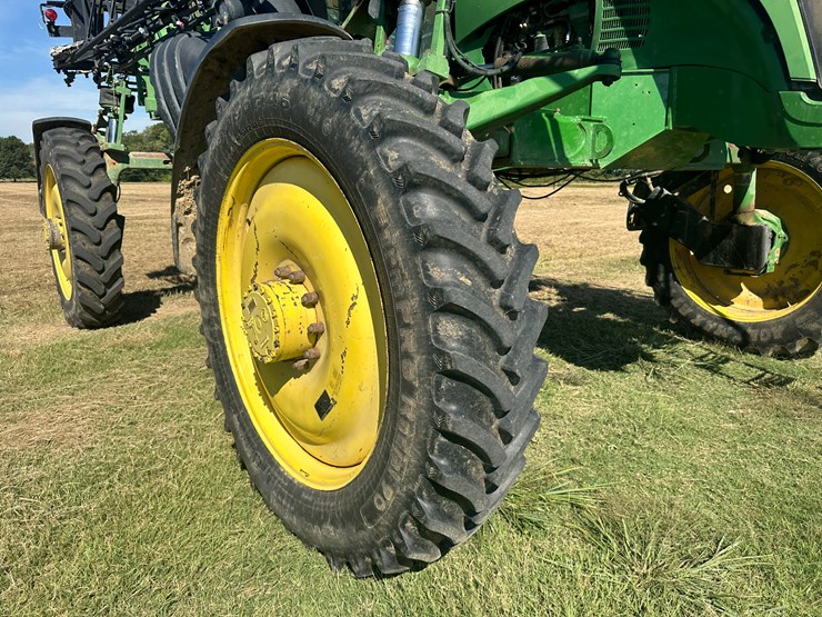 2011-john-deere-4730-image-8