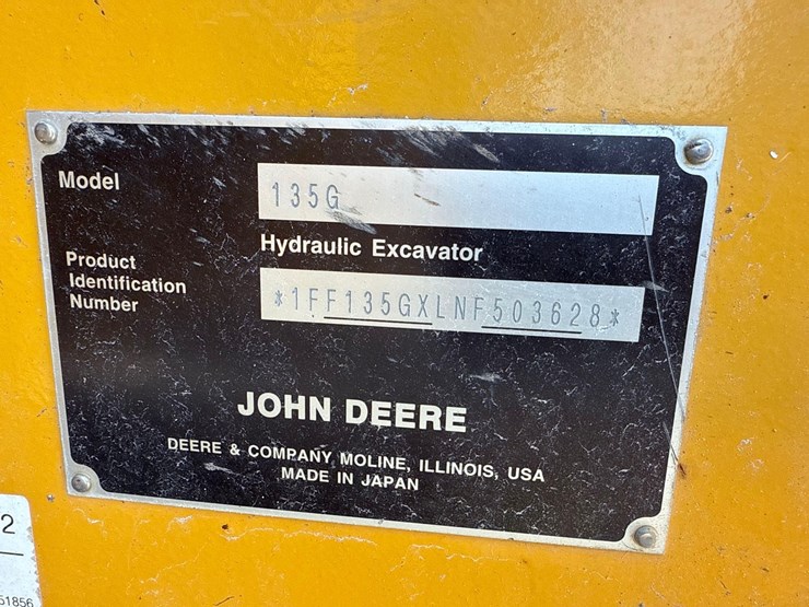 2022-deere-135g-image-12