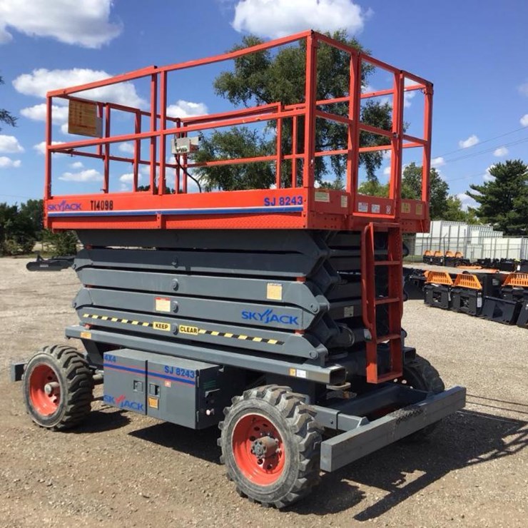 2006 SKYJACK SJ8243RT