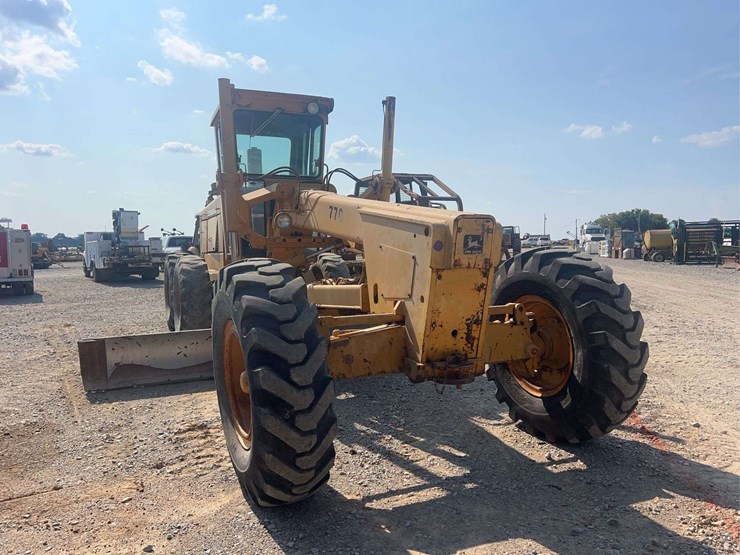 john-deere-770-image-5