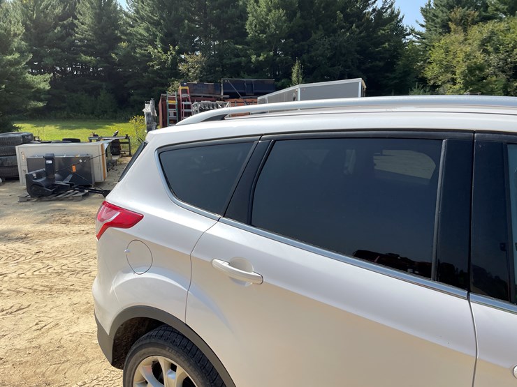 2014-ford-escape-image-24