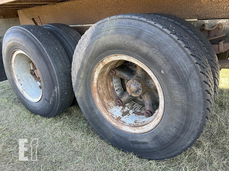 1974-chevrolet-c65-image-15