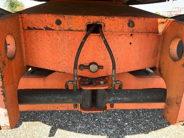 2005-jlg-600s-image-21