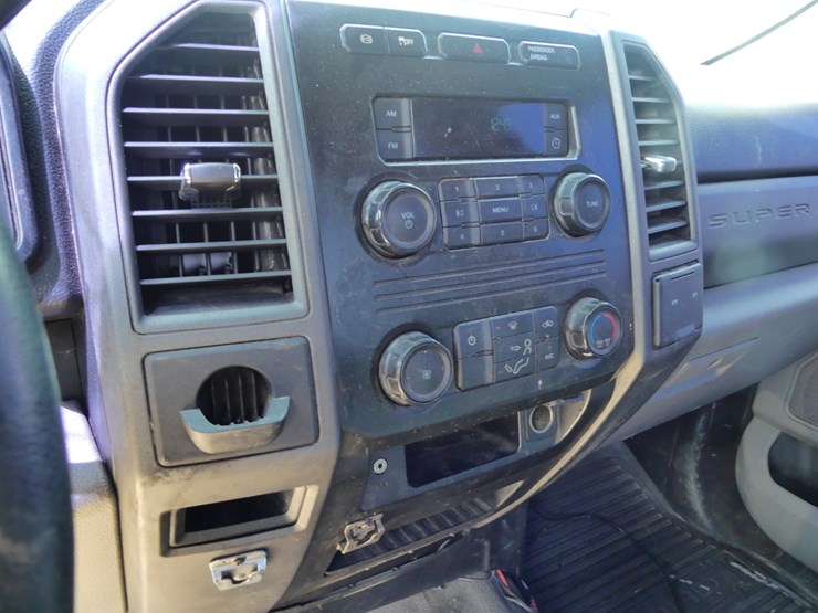 2017-ford-f450-xl-image-12