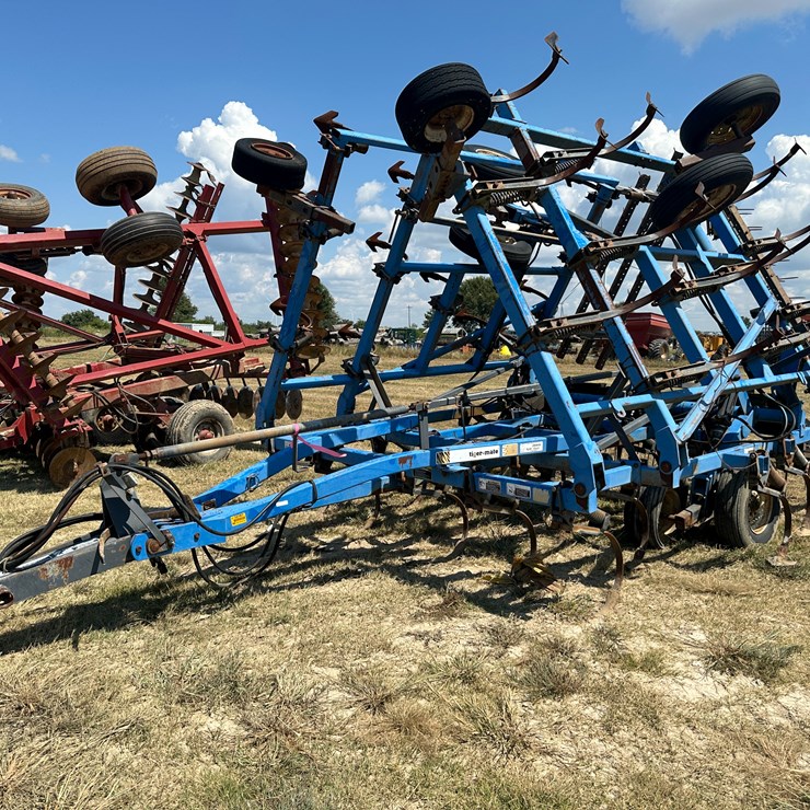 #32187 • Tiger-Mate 26' Field Cultivator