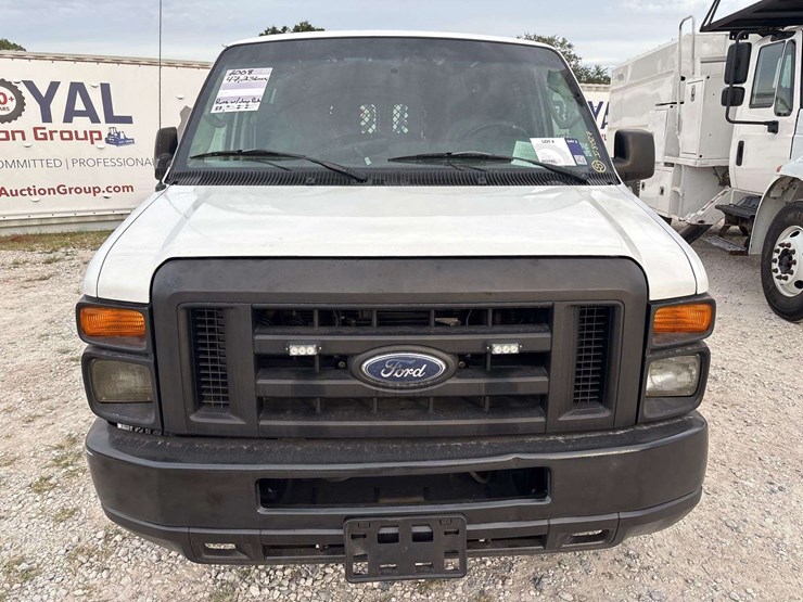 2008-ford-cargo-image-30
