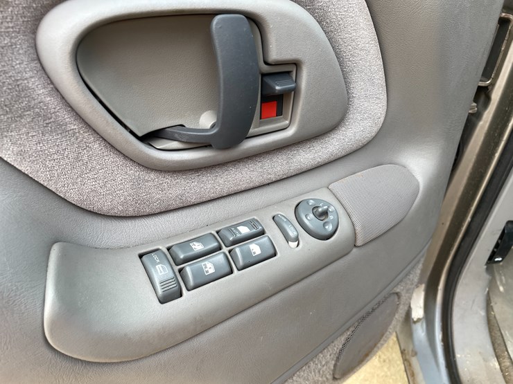 1999-gmc-2500-image-33